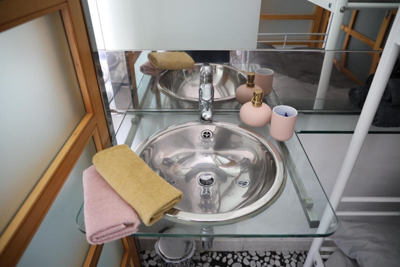 Hostel Hospitality House - H H H Ljubljana Ngoại thất bức ảnh