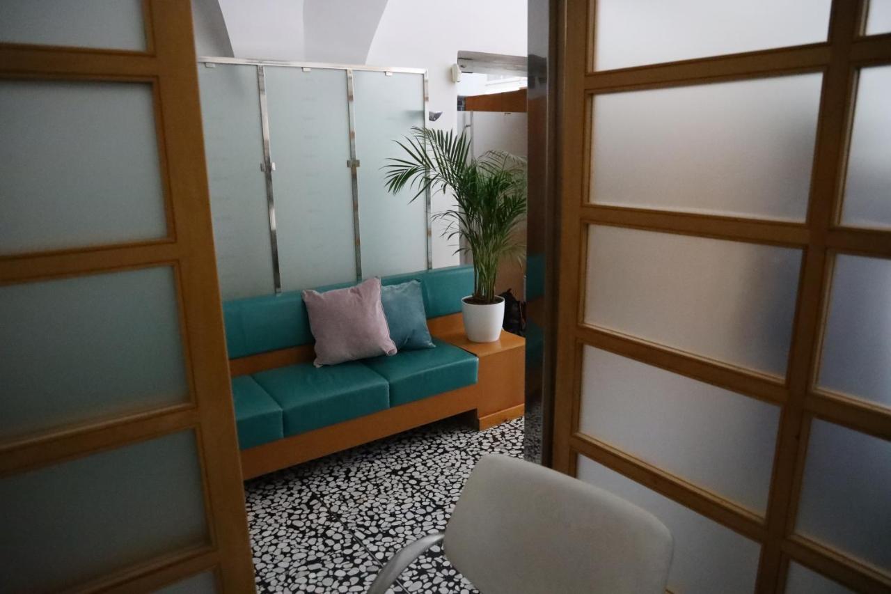 Hostel Hospitality House - H H H Ljubljana Ngoại thất bức ảnh