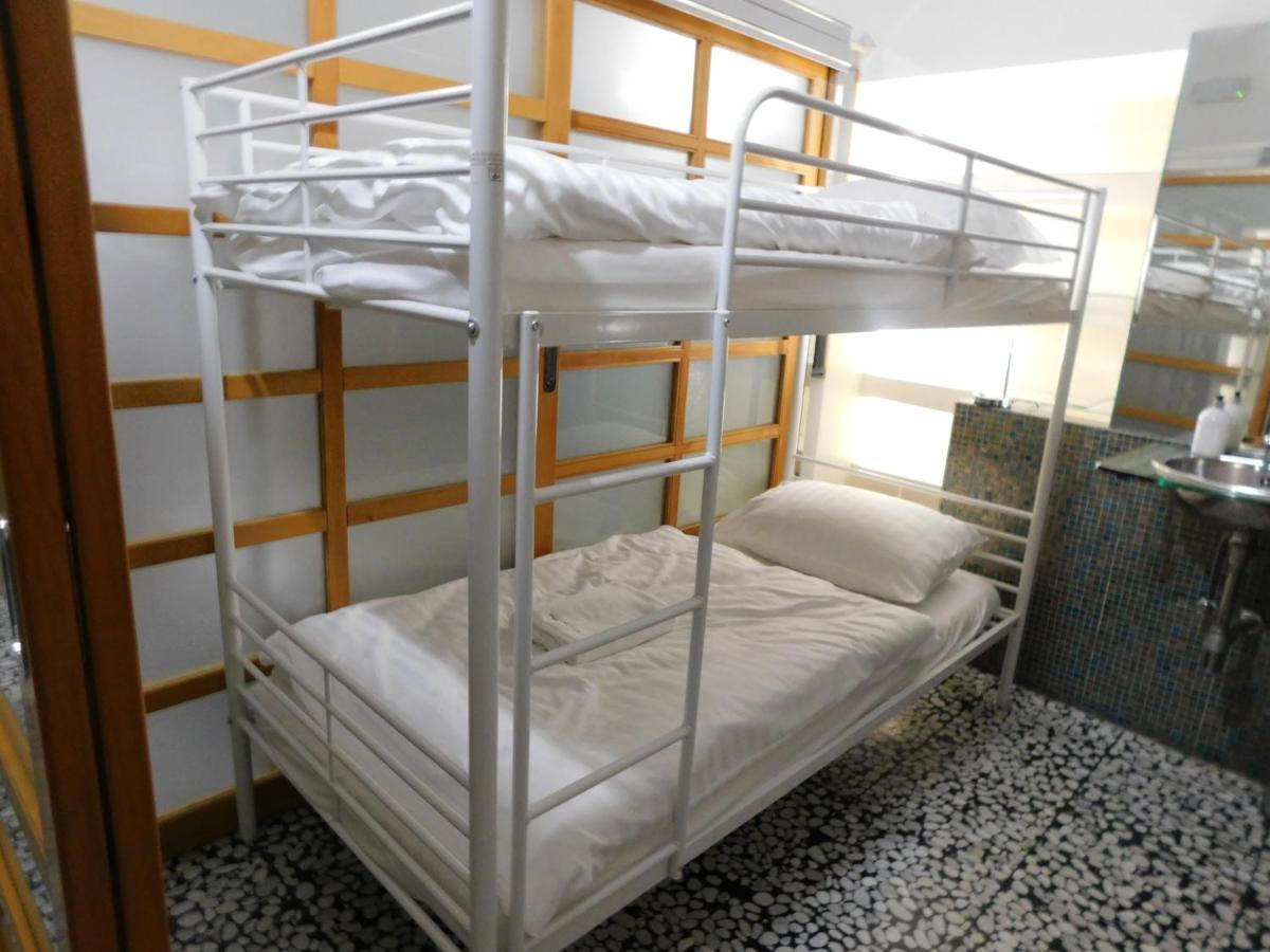 Hostel Hospitality House - H H H Ljubljana Ngoại thất bức ảnh