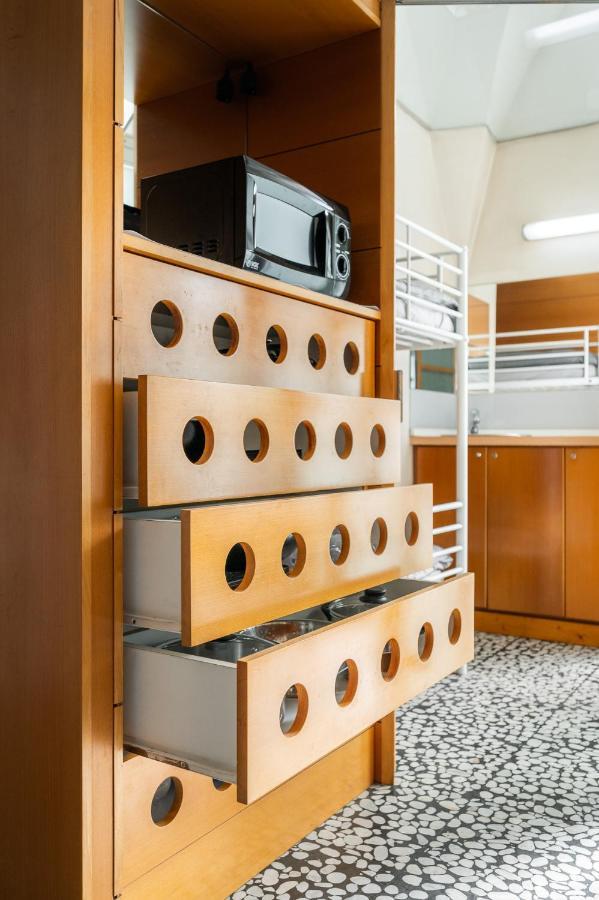 Hostel Hospitality House - H H H Ljubljana Ngoại thất bức ảnh