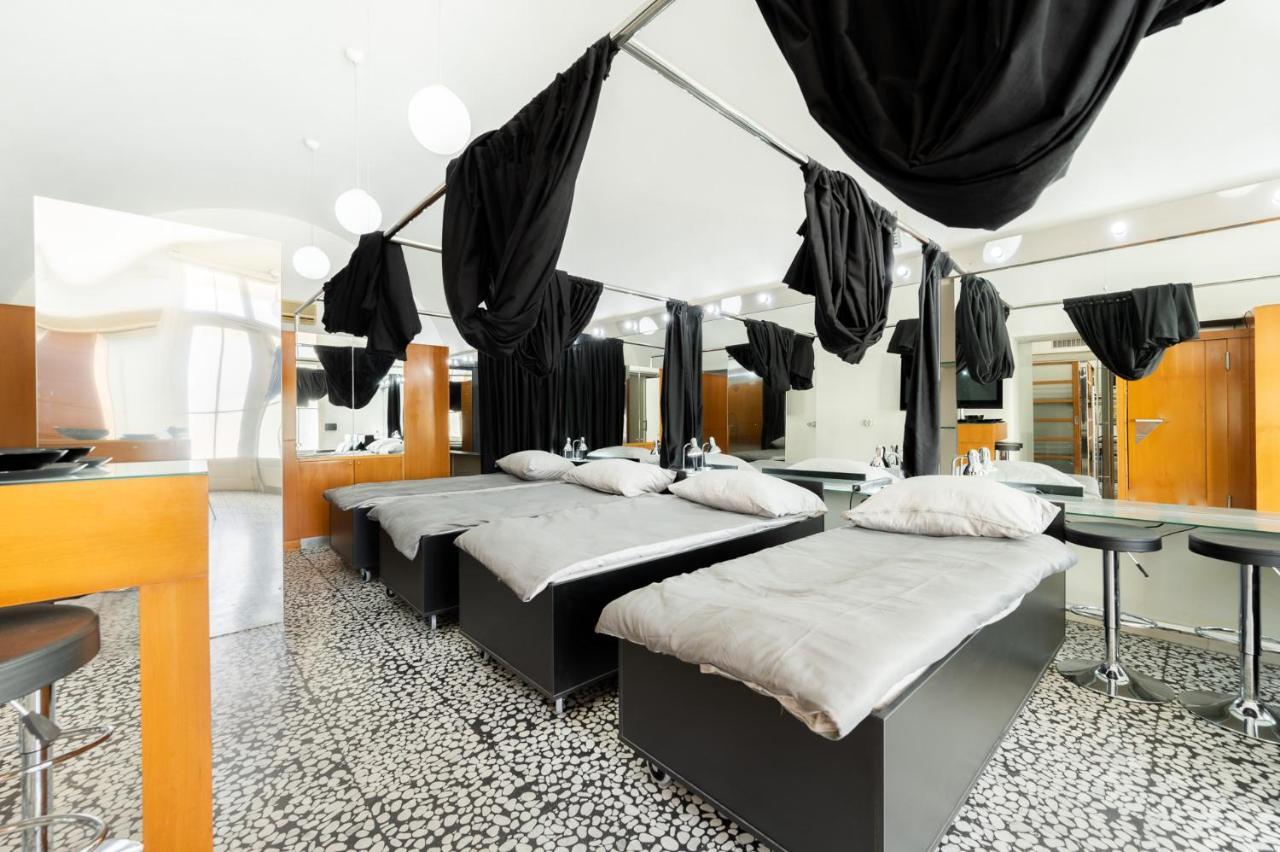 Hostel Hospitality House - H H H Ljubljana Ngoại thất bức ảnh