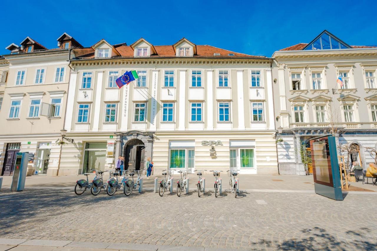 Hostel Hospitality House - H H H Ljubljana Ngoại thất bức ảnh